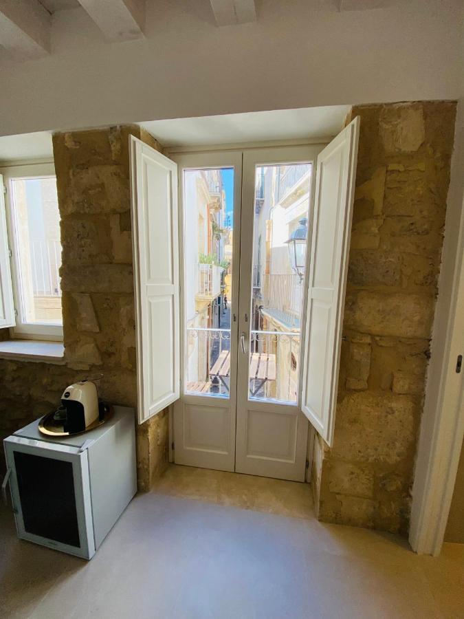 Residence Le Tre Grazie - Appartamento Talia Syracuse ภายนอก รูปภาพ